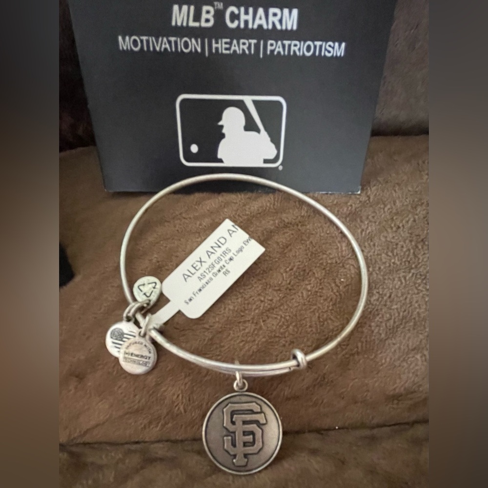 Alex and Ani Bracelet - San Francisco Giants - Picture 8 of 9